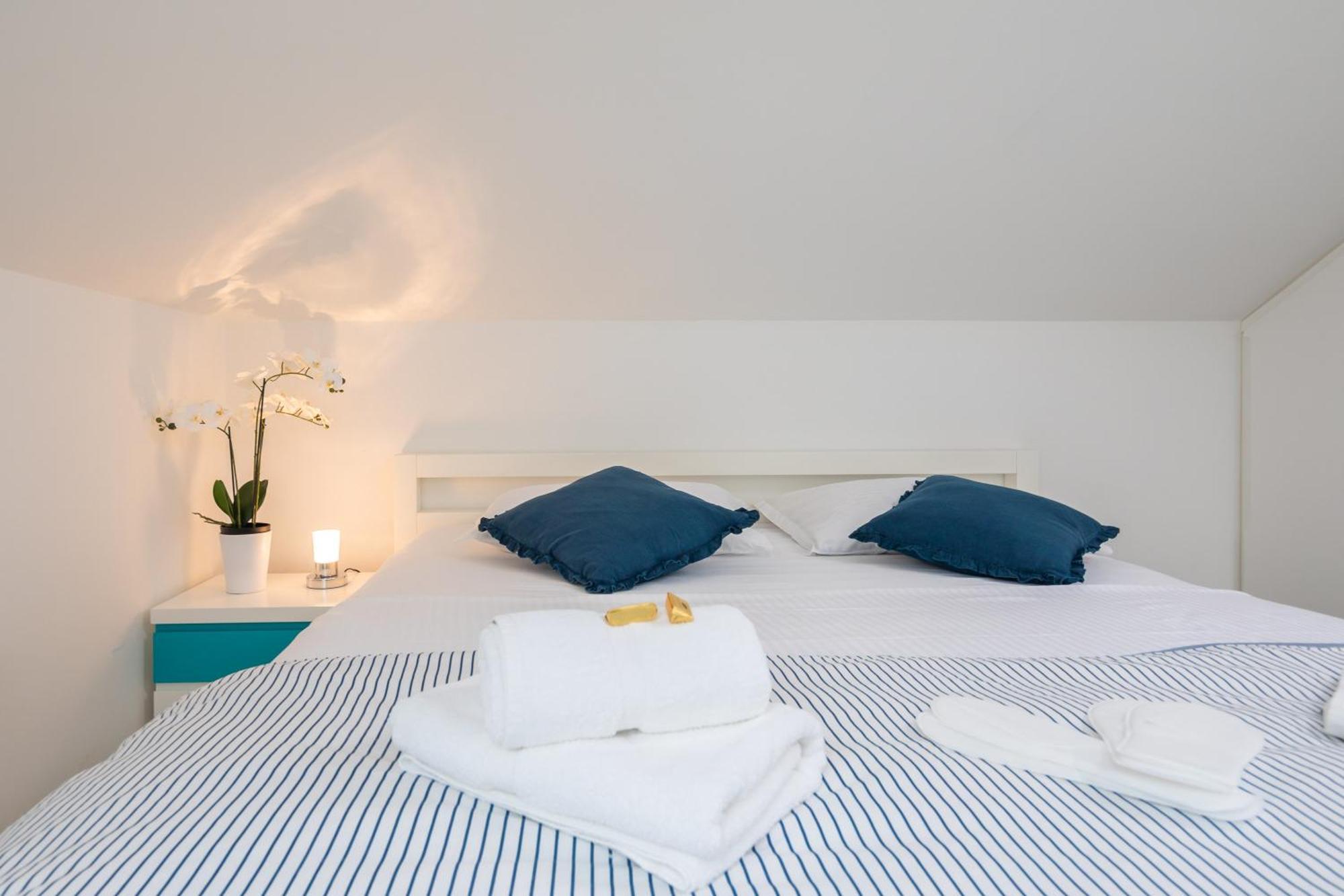 Epetium Beach Villa Split Buitenkant foto